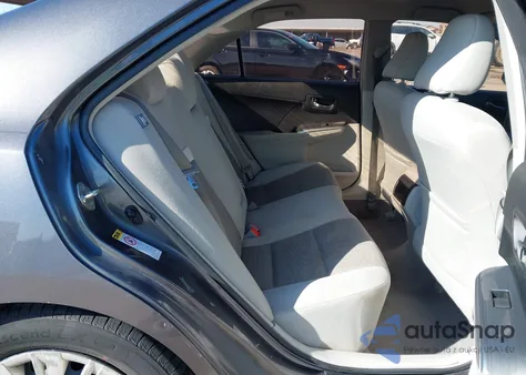 2014 Toyota Camry Hybrid Le z USA, uszkodzony, nr VIN 4T1BD1FK0EU128567